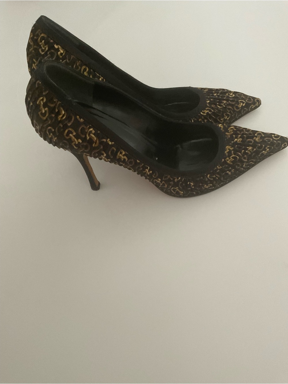 Elegant Black & Gold Chain-Print Pointed Toe Pumps - Women